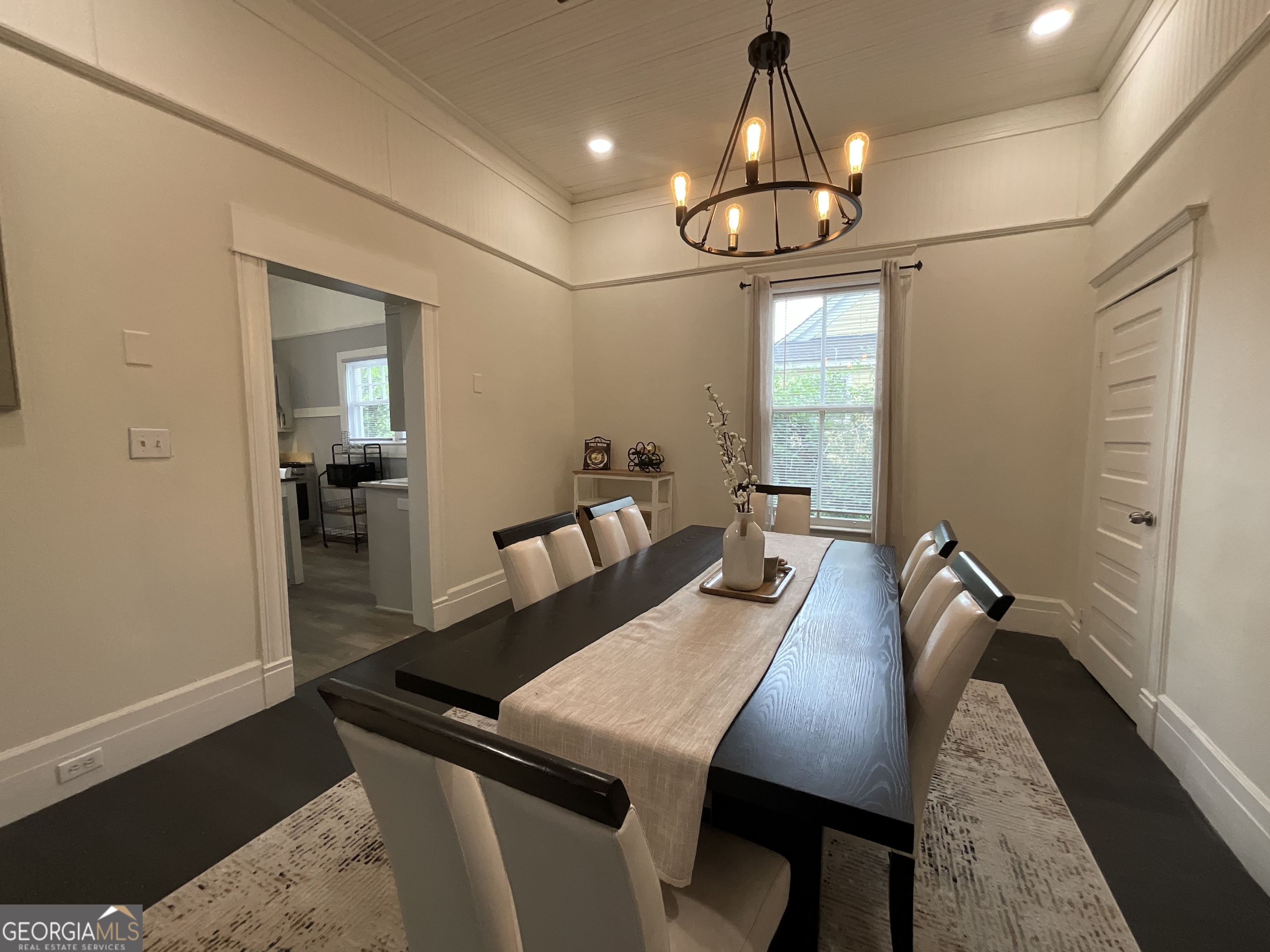 1012 Institute ST NW