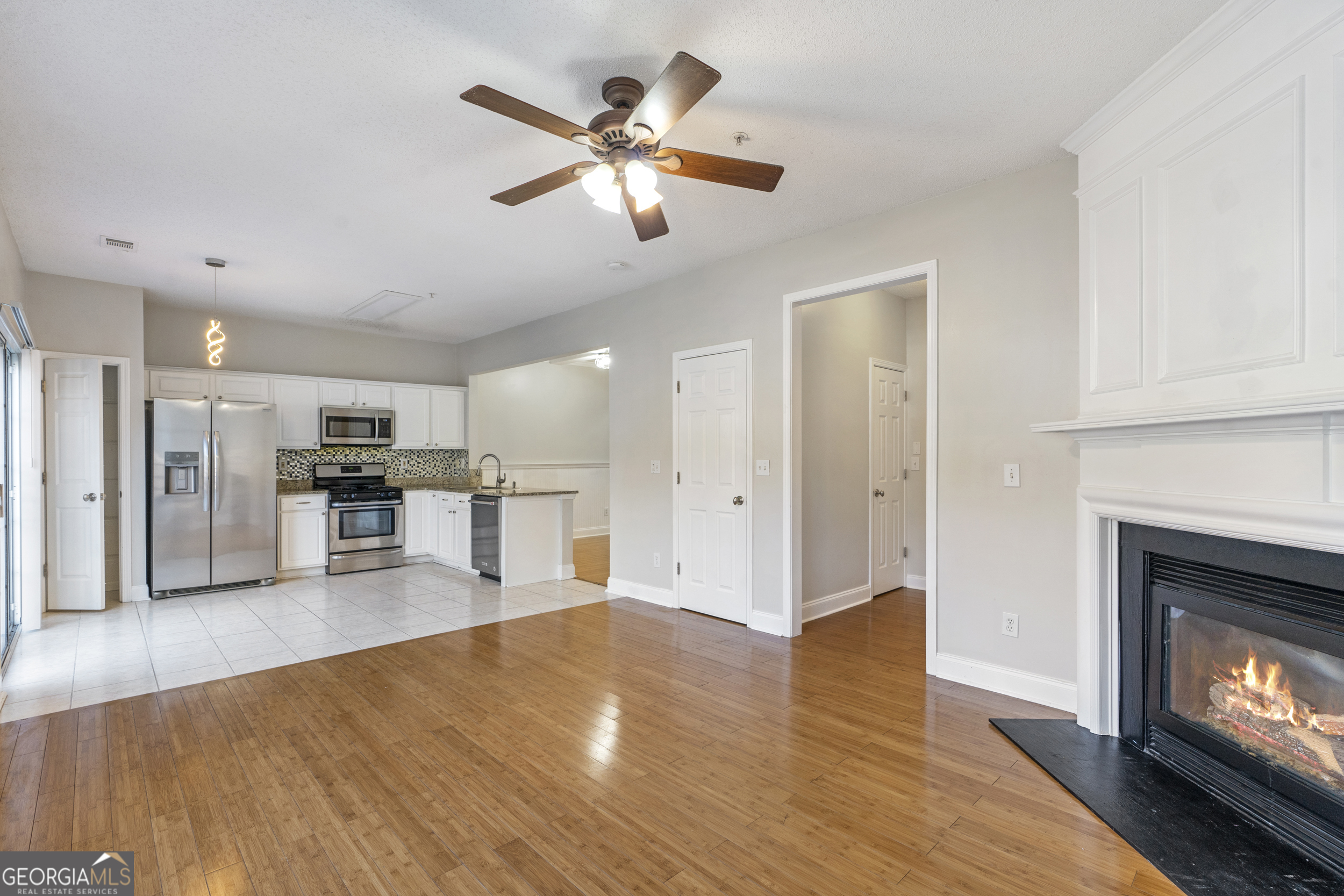 Windward Pointe - Residential