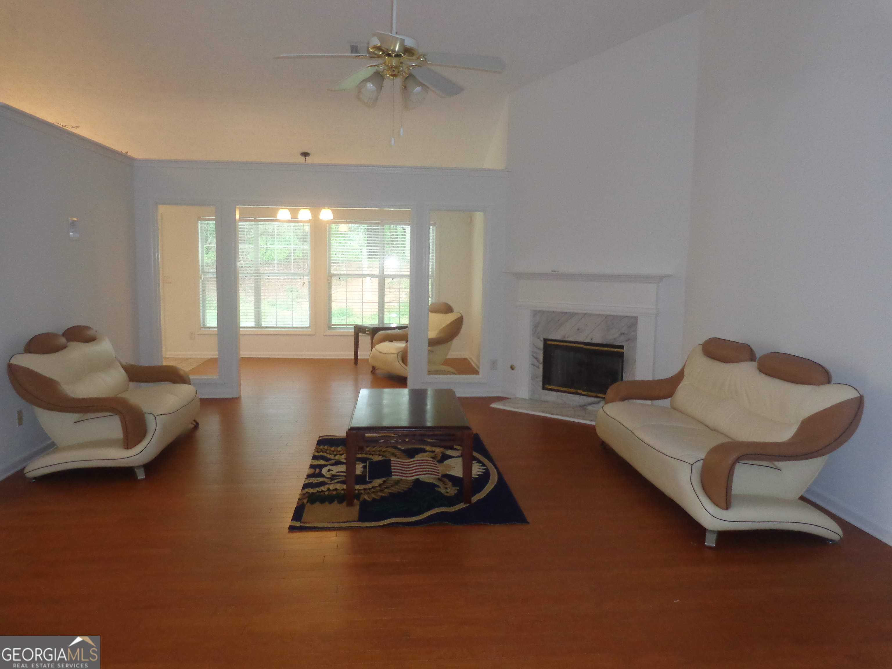 357 Kingsberry LN