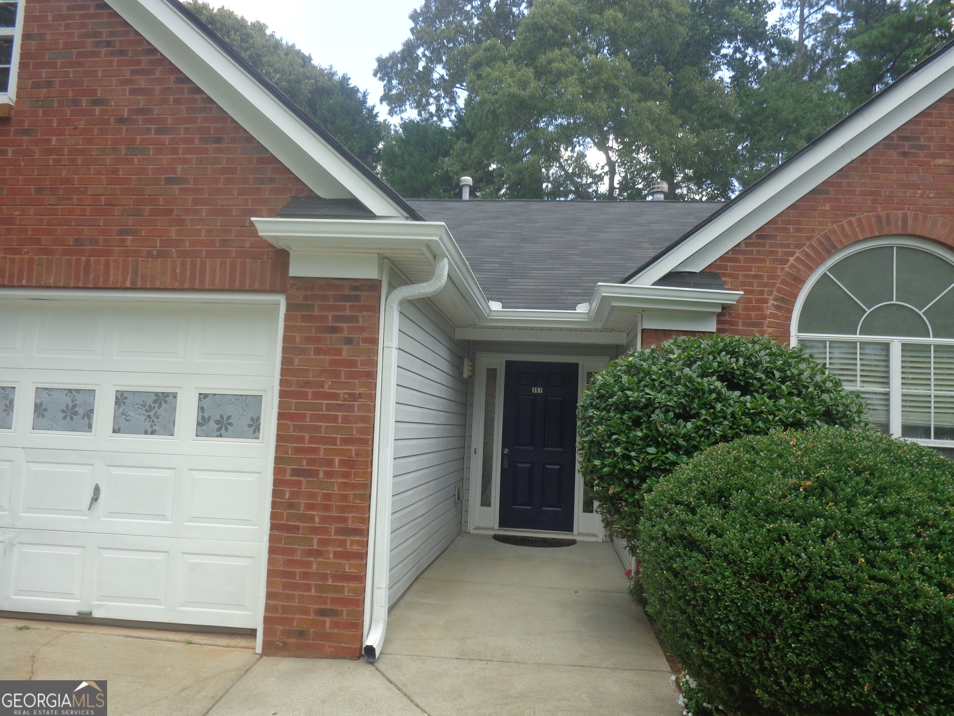 357 Kingsberry LN