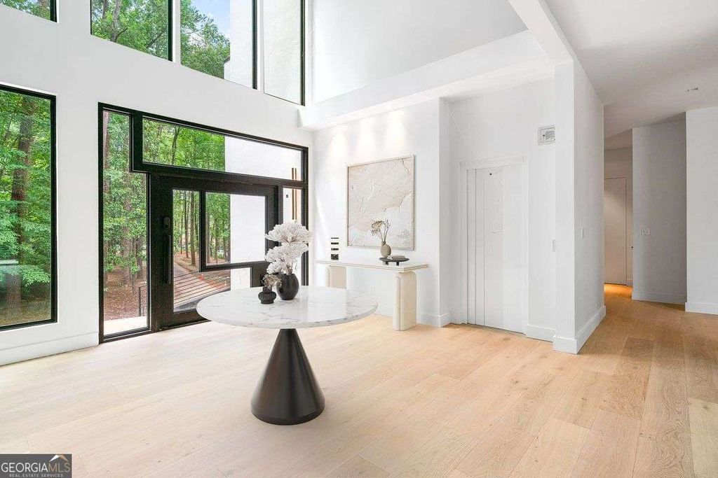 Photo of 1335 Moores Mill Road NW, Atlanta, GA 30327 (MLS # 10652602)