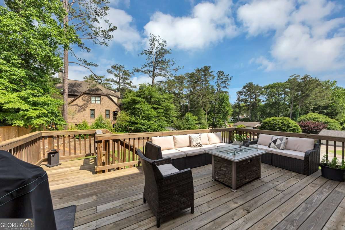 INDIAN HILLS - Residential