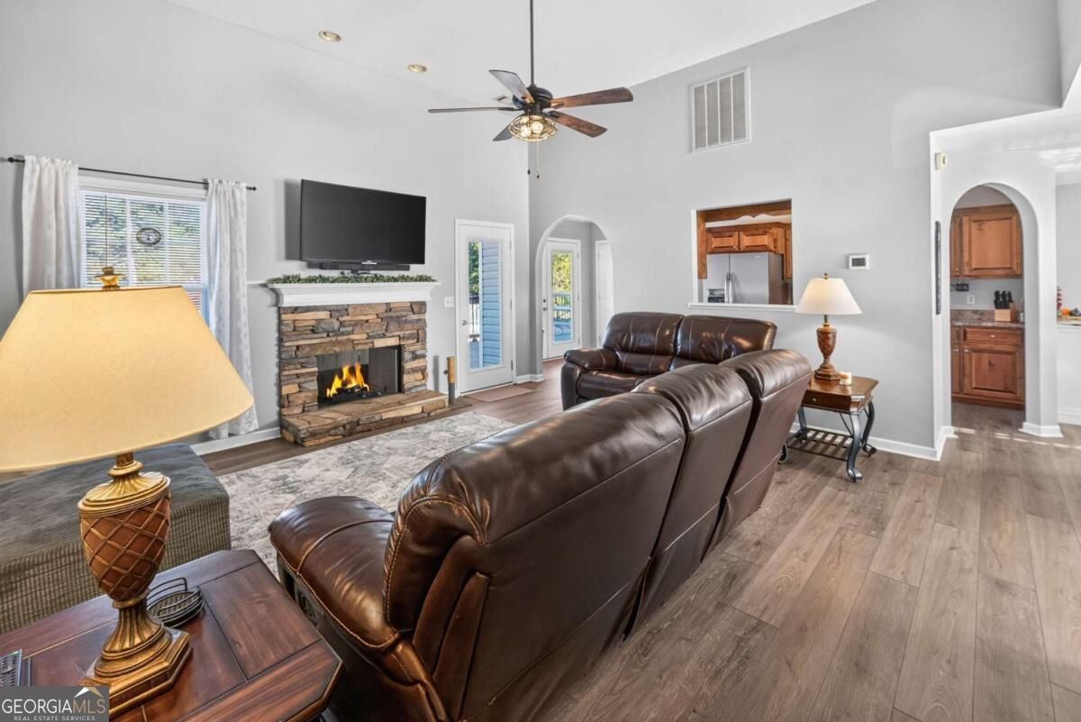 108 Summerfield WAY NE