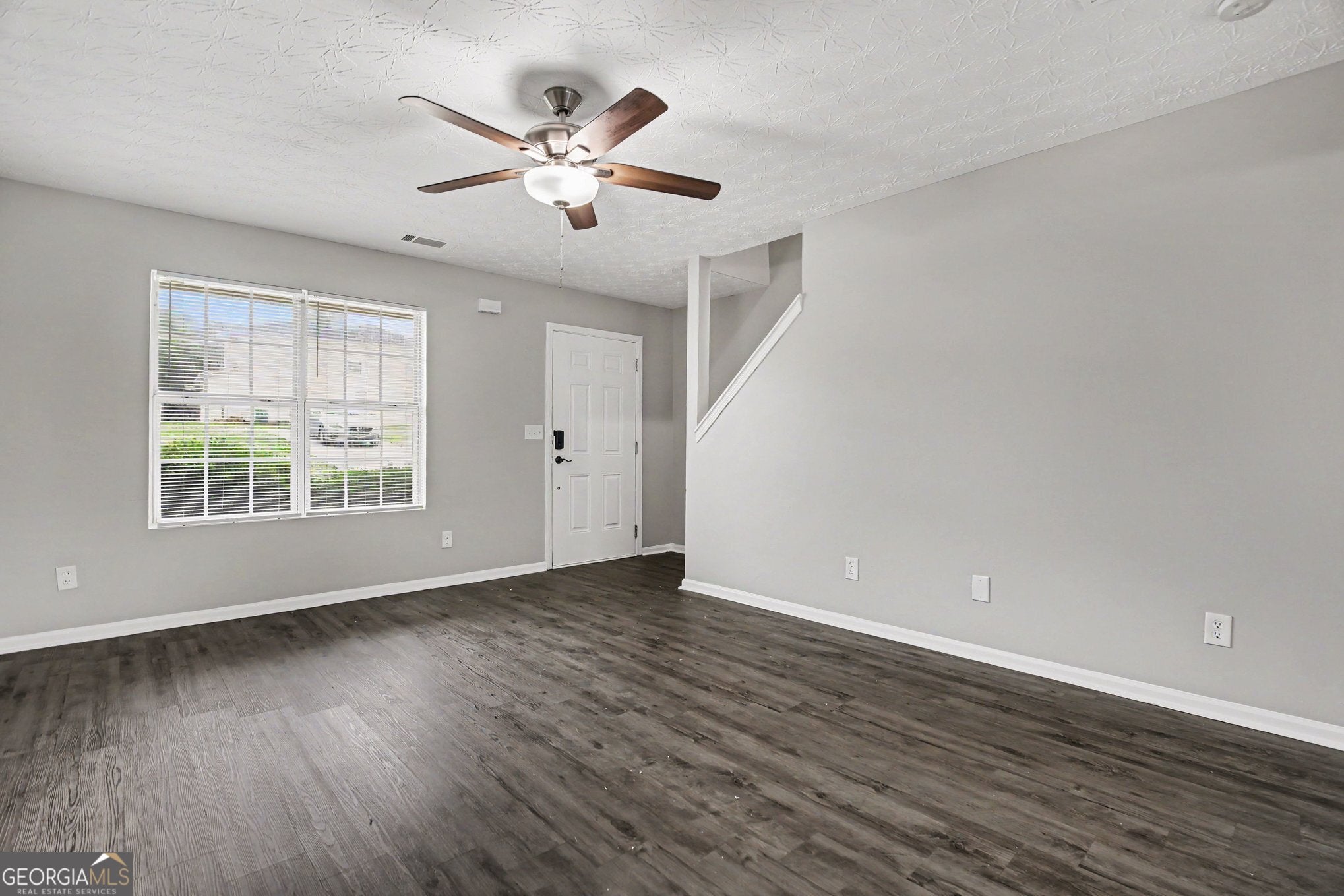519 Carlton Pointe DR
