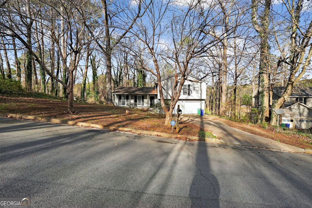 Photo of 629 Waterview Court, Stone Mountain, GA 30088 (MLS # 10714058)