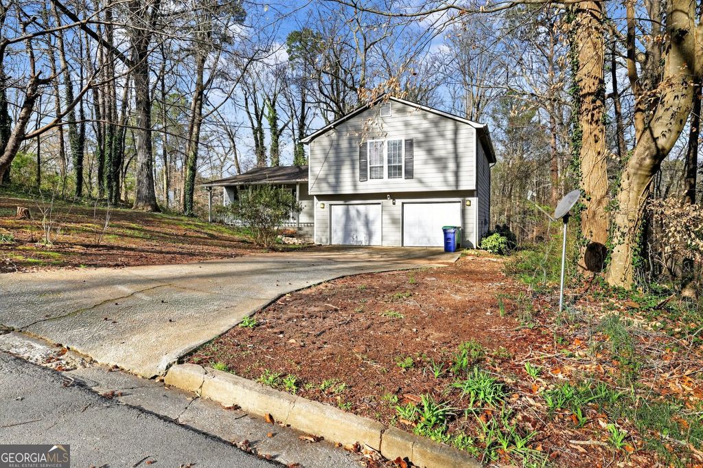 Photo of 629 Waterview Court, Stone Mountain, GA 30088 (MLS # 10714058)