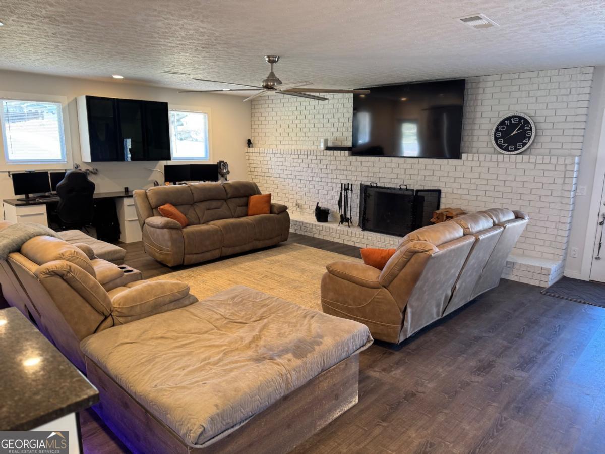 3900 Westmoreland DR