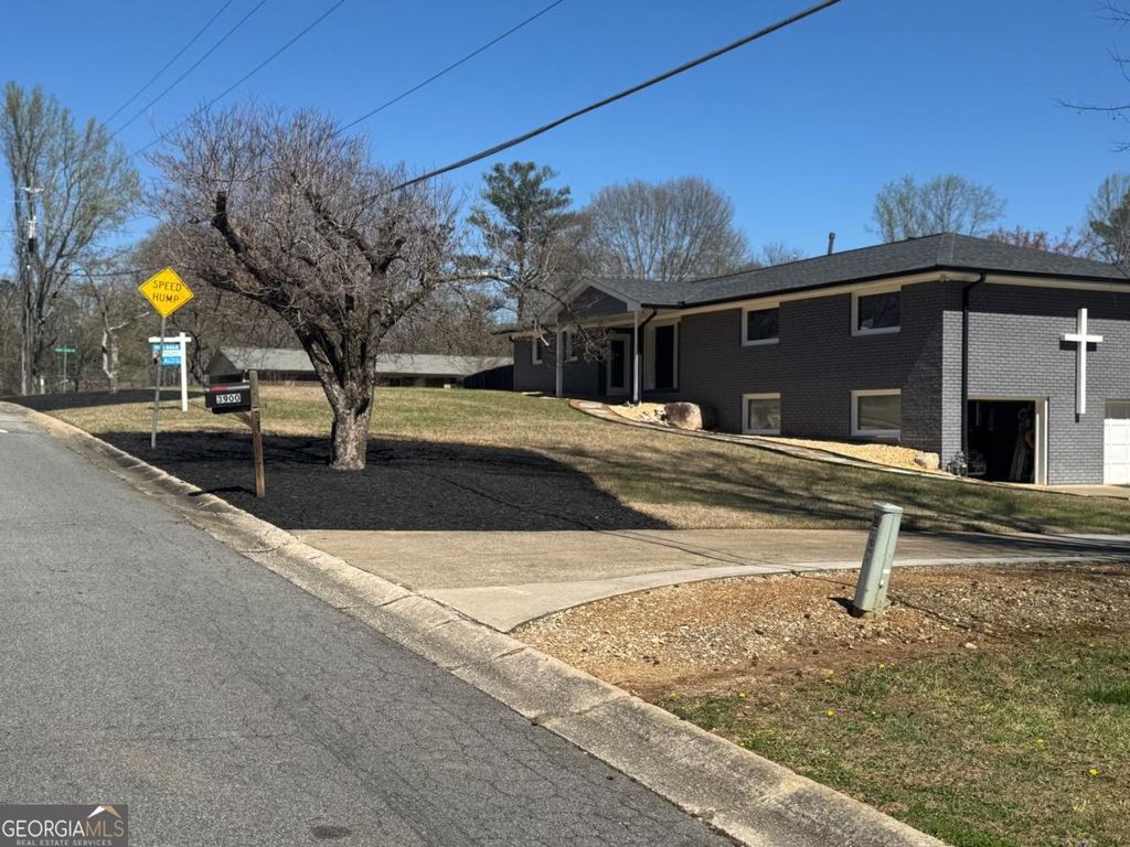 Photo of 3900 Westmoreland Drive, Kennesaw, GA 30144 (MLS # 10712976)