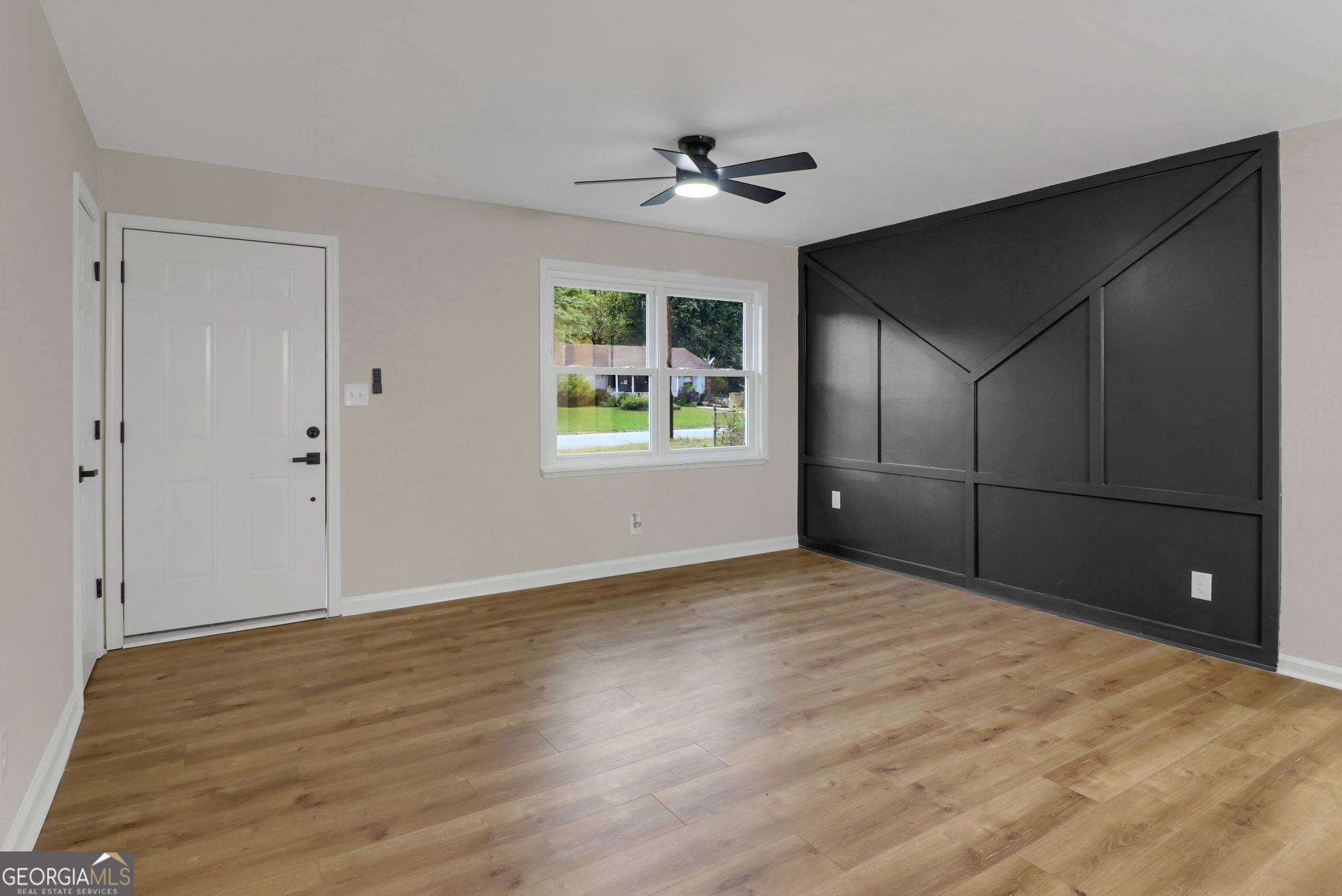 8824 E Bourne