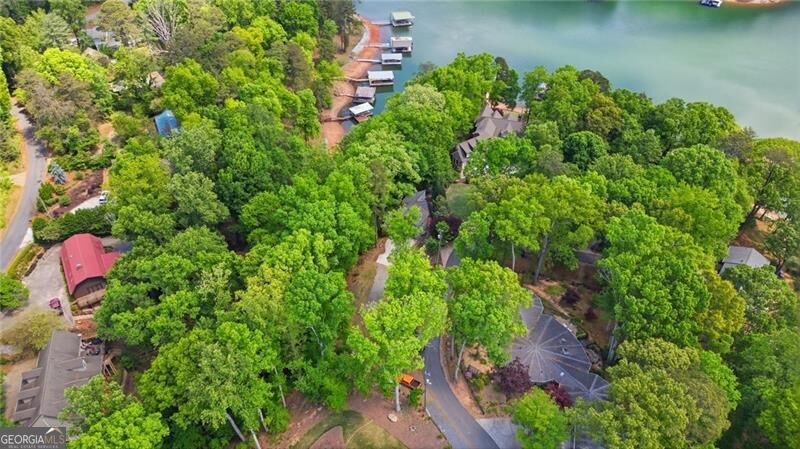 1790 Dogwood DR
