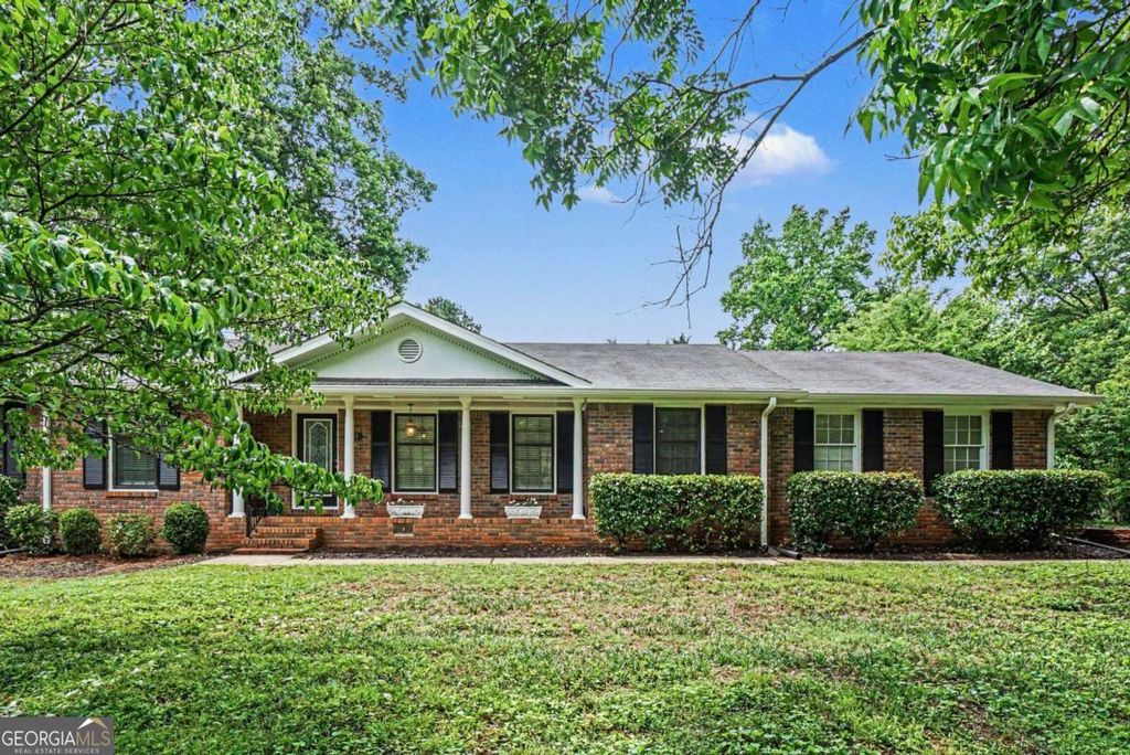 Photo of 2925 Bob Bettis Road, Marietta, GA 30066 (MLS # 10775168)