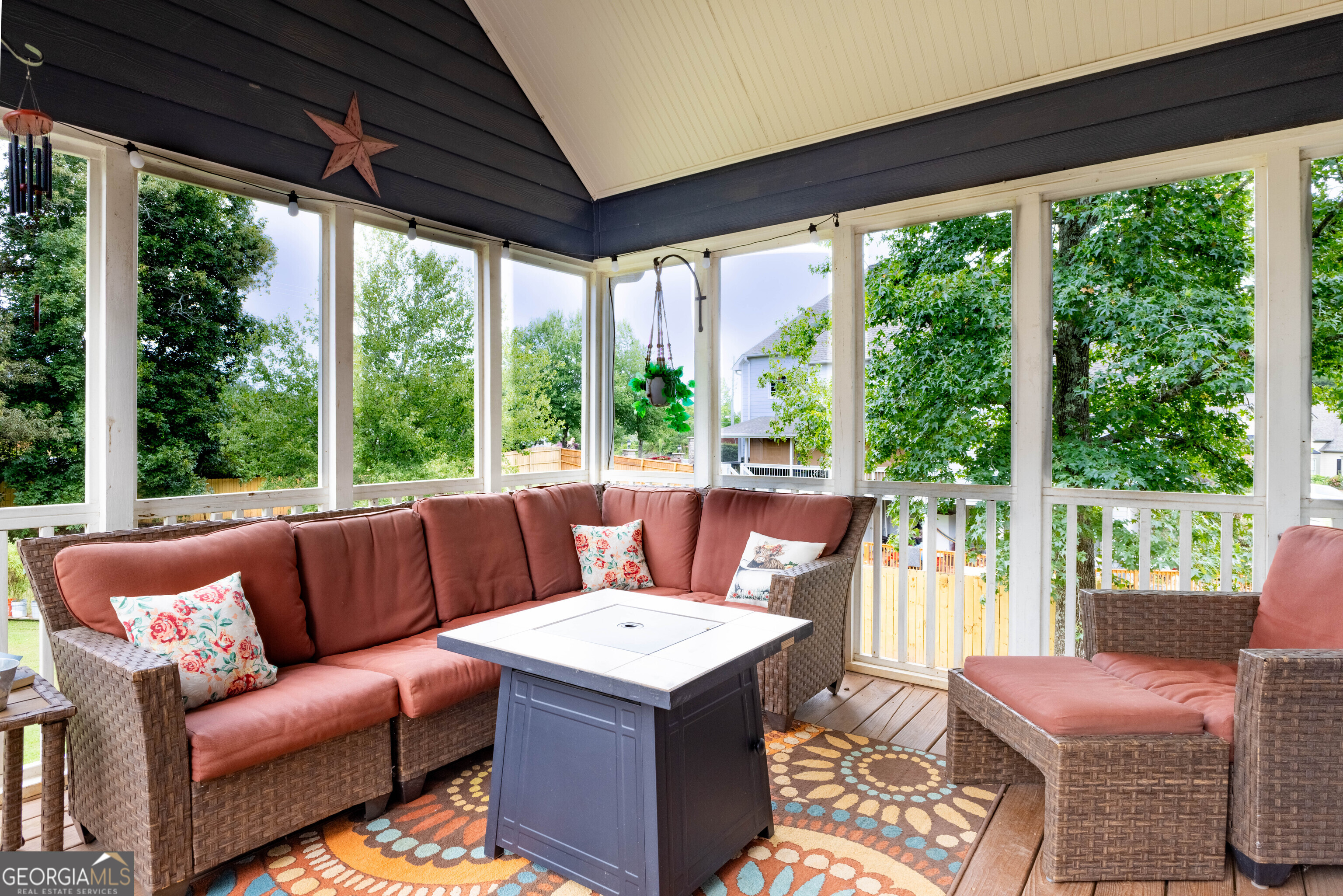 38 W Chestnut WAY