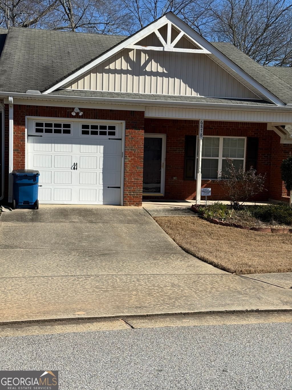 Photo of 6878 Tara Oaks Drive, Riverdale, GA 30274 (MLS # 10688391)