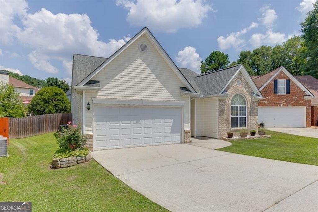 Photo of 2464 Laurelfield Drive, Grayson, GA 30017 (MLS # 10724998)