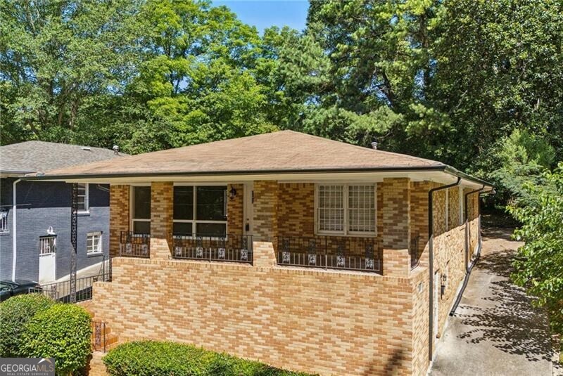 185 Rockmart DR SW