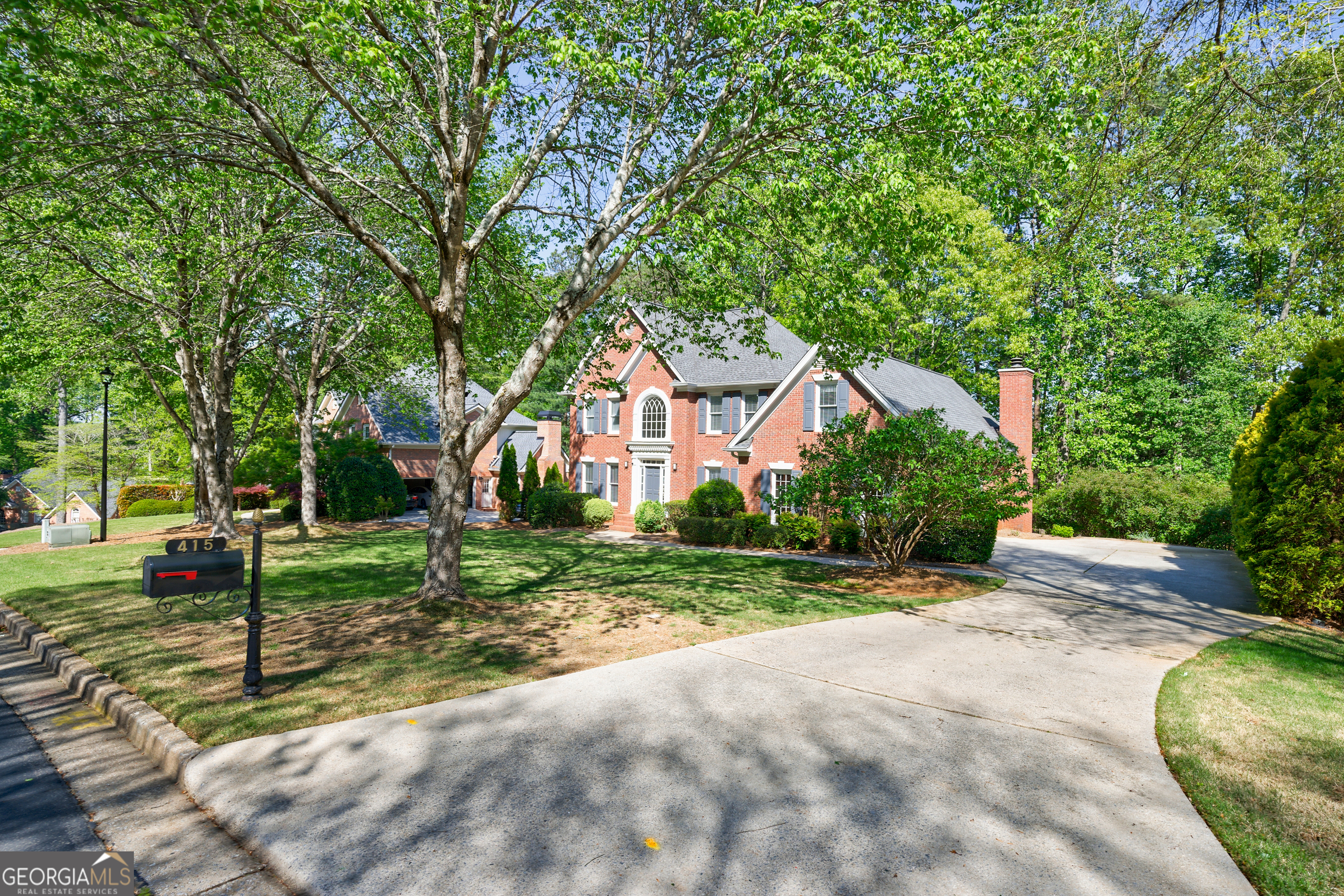 415 Oak Laurel CT