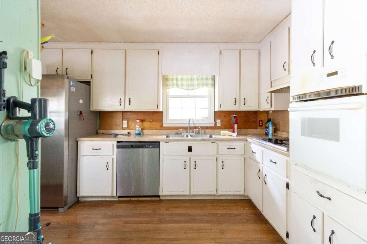 2255 Williams LN