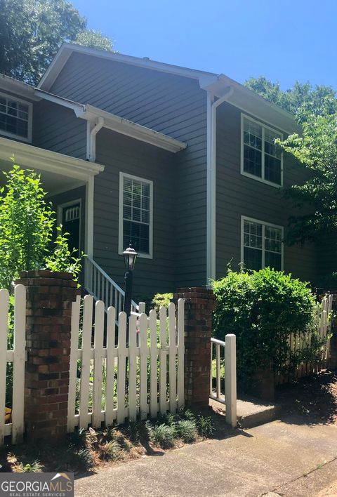 Photo of 2539 Oakridge Place, Decatur, GA 30033 (MLS # 10664272)