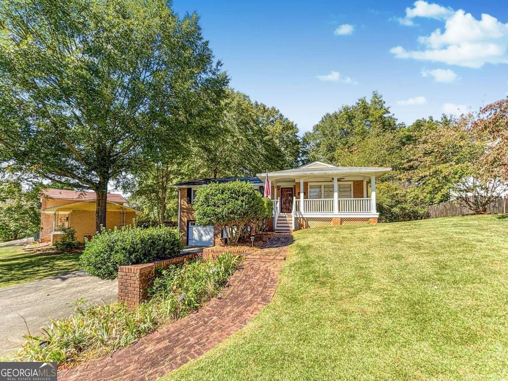 Photo of 2395 Powers Ferry Drive SE, Marietta, GA 30067 (MLS # 10631351)