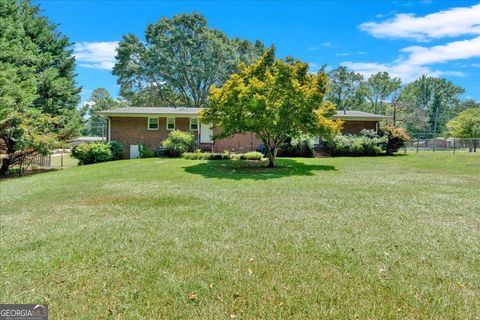 A home in Lindale