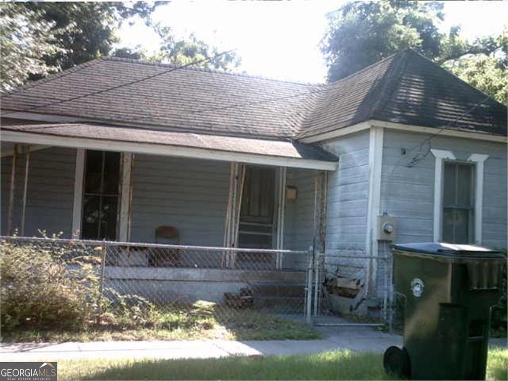 Photo of 916 Gordon Street, Brunswick, GA 31520 (MLS # 10671463)