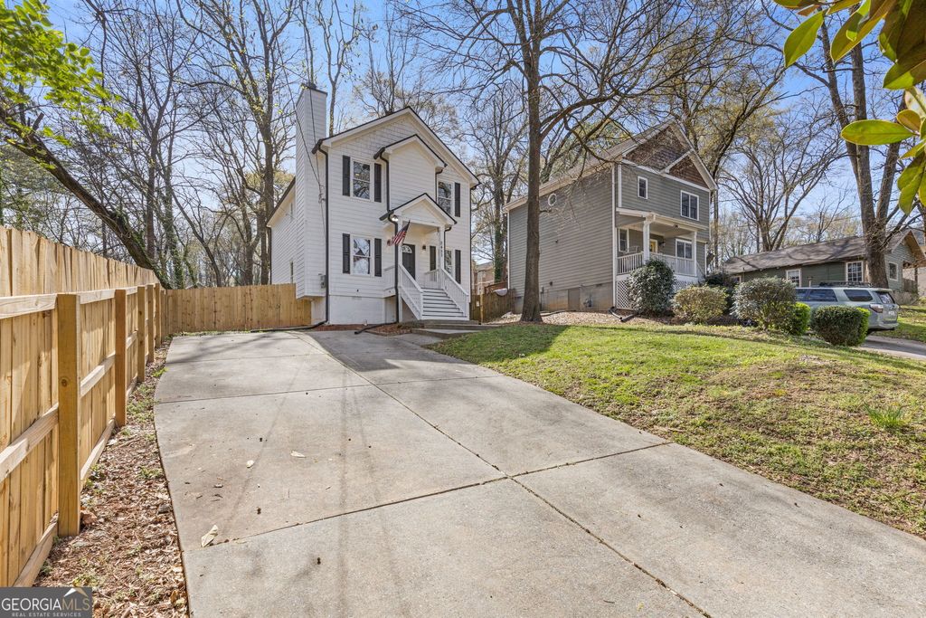 Photo of 2453 Paul Avenue NW, Atlanta, GA 30318 (MLS # 10696909)
