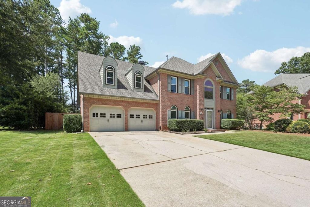 Photo of 1496 Fallsbrook Court NW, Acworth, GA 30101 (MLS # 10638796)