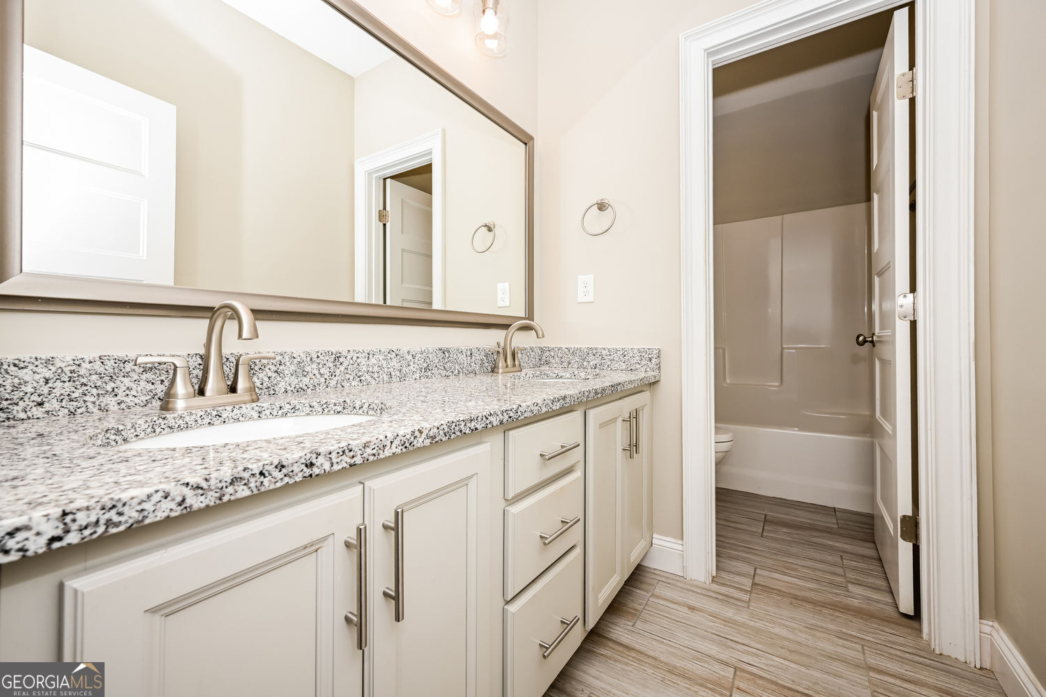 ELLIOTT GROVE PH I - Residential