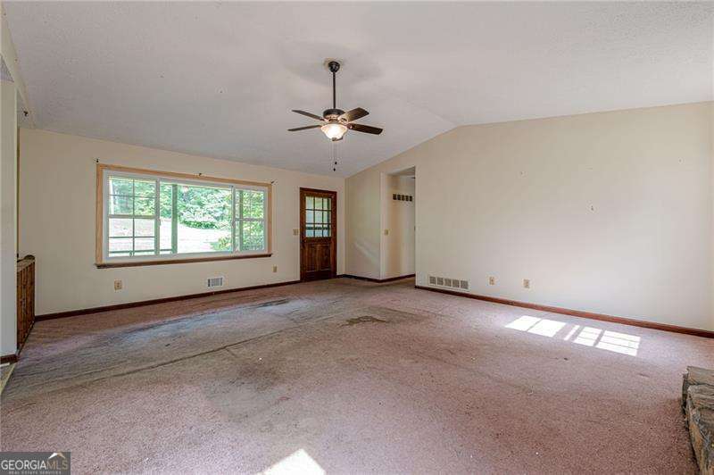 255 Sabrina CT