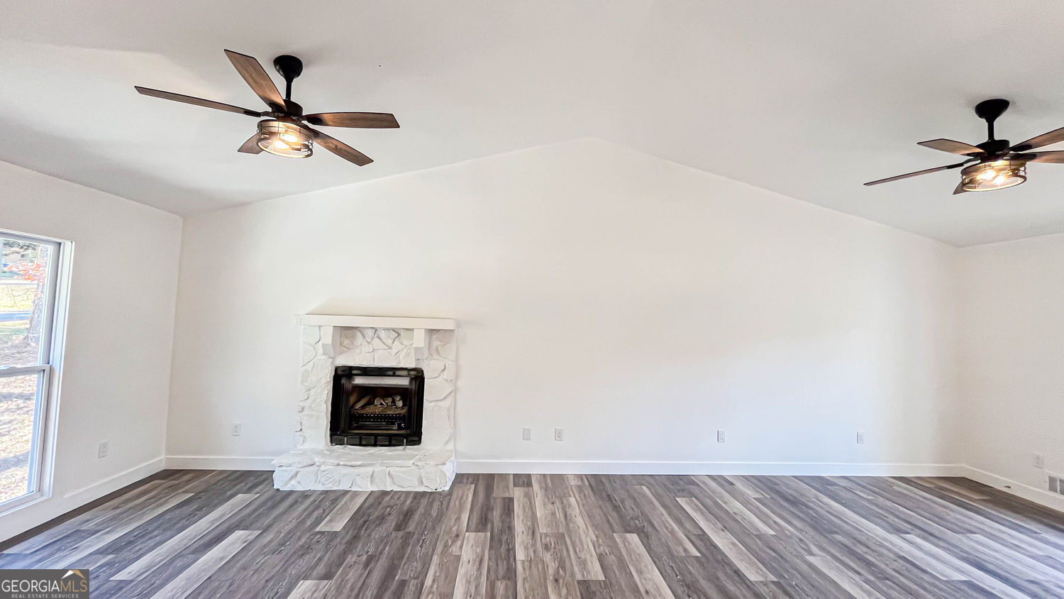 Suwanee, Georgia 30024, United States, 5 Bedrooms Bedrooms, ,3 BathroomsBathrooms,Residential,Active,252064