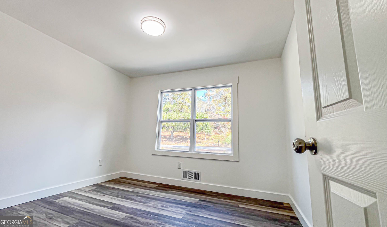 Suwanee, Georgia 30024, United States, 5 Bedrooms Bedrooms, ,3 BathroomsBathrooms,Residential,Active,252064