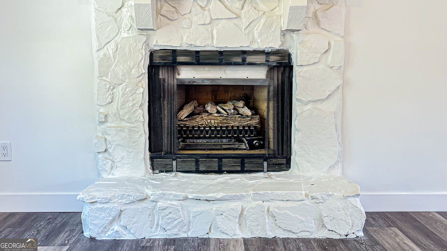 Suwanee, Georgia 30024, United States, 5 Bedrooms Bedrooms, ,3 BathroomsBathrooms,Residential,Active,252064