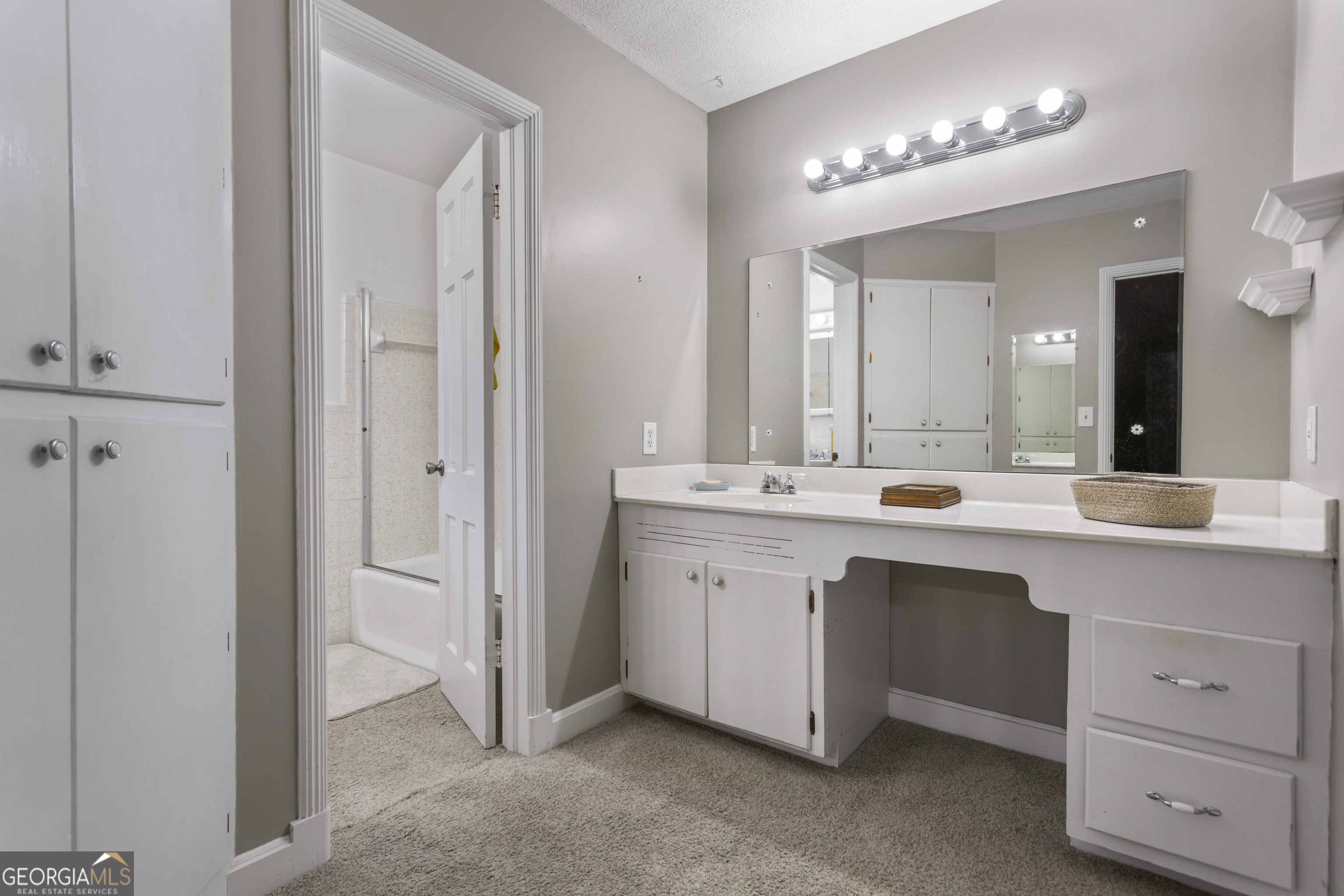 KINGSWOOD-FORSYTH - Residential