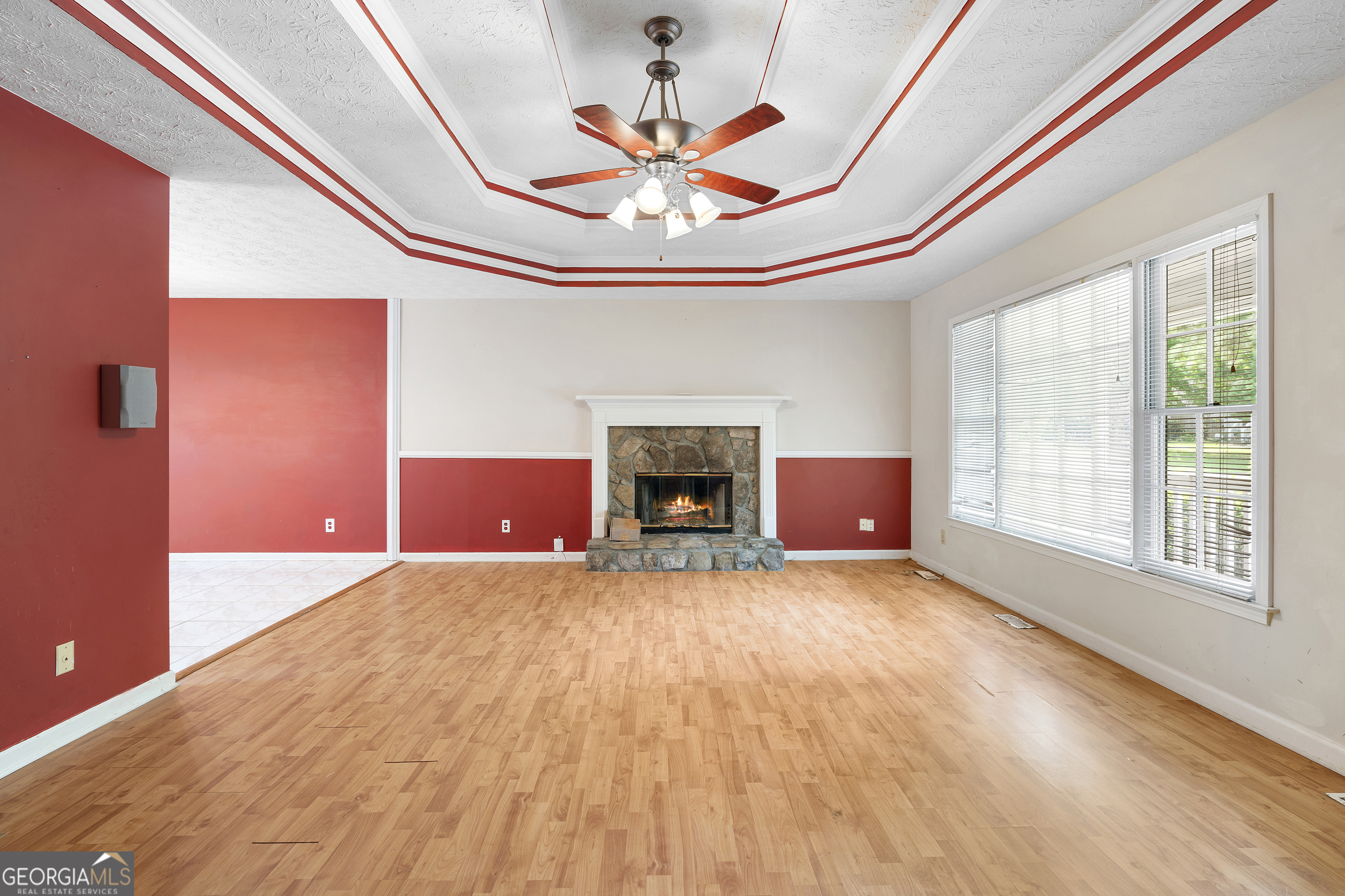 525 Brooksdale DR