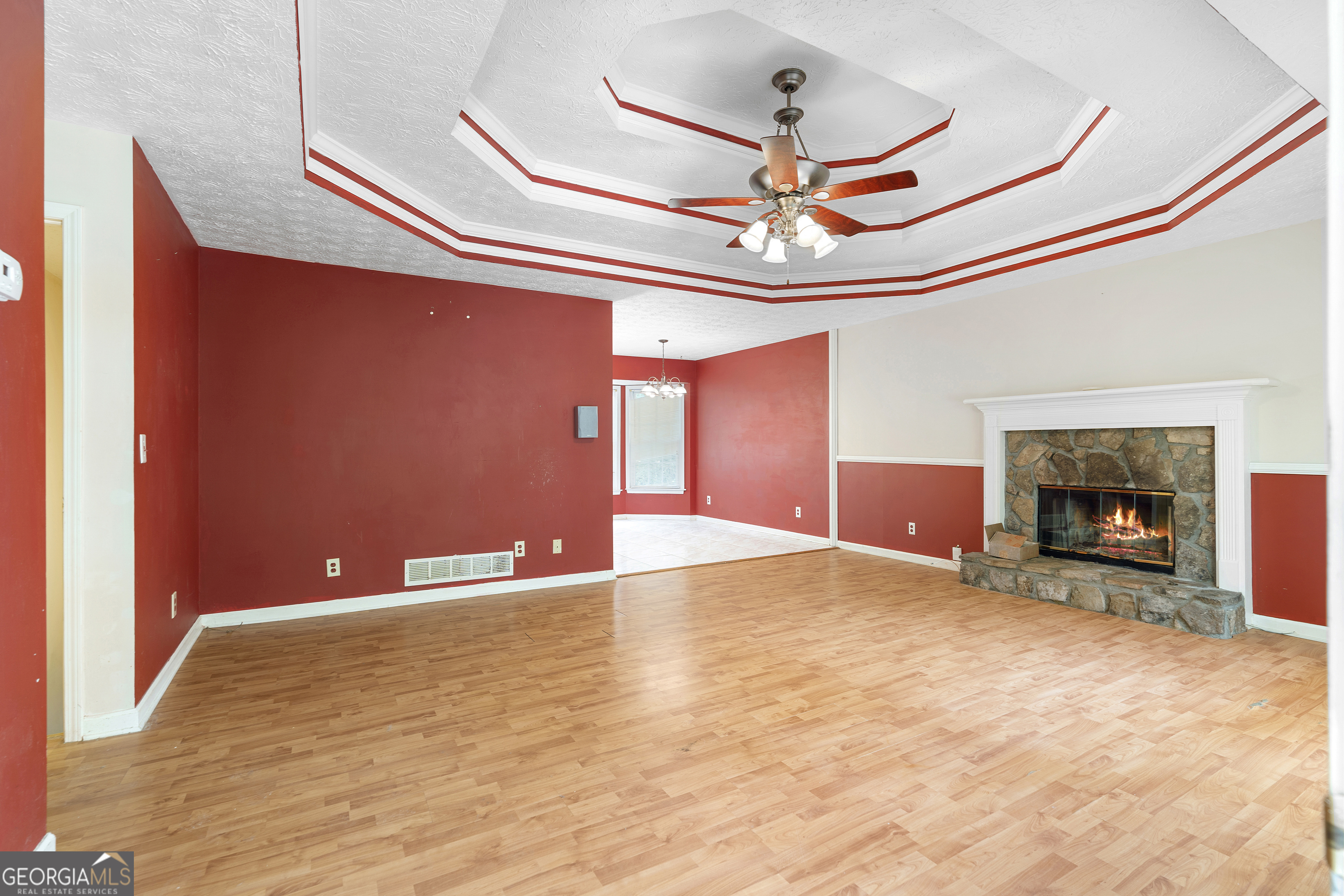 525 Brooksdale DR