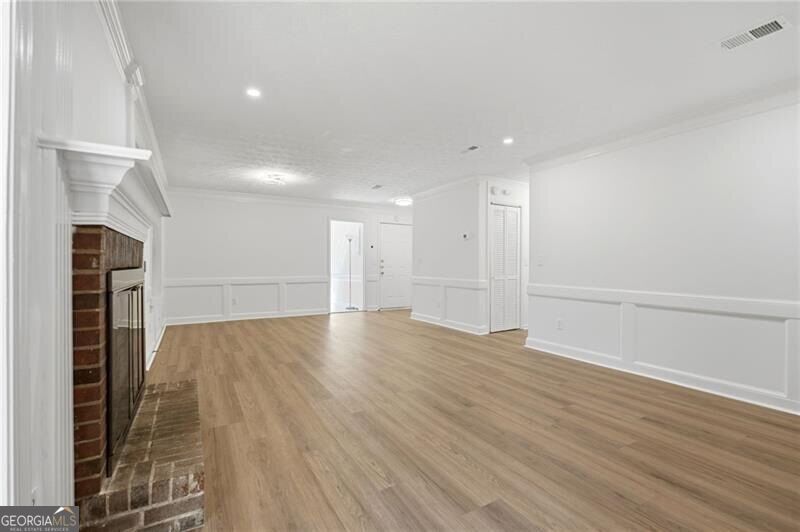 129 Sandalwood CIR