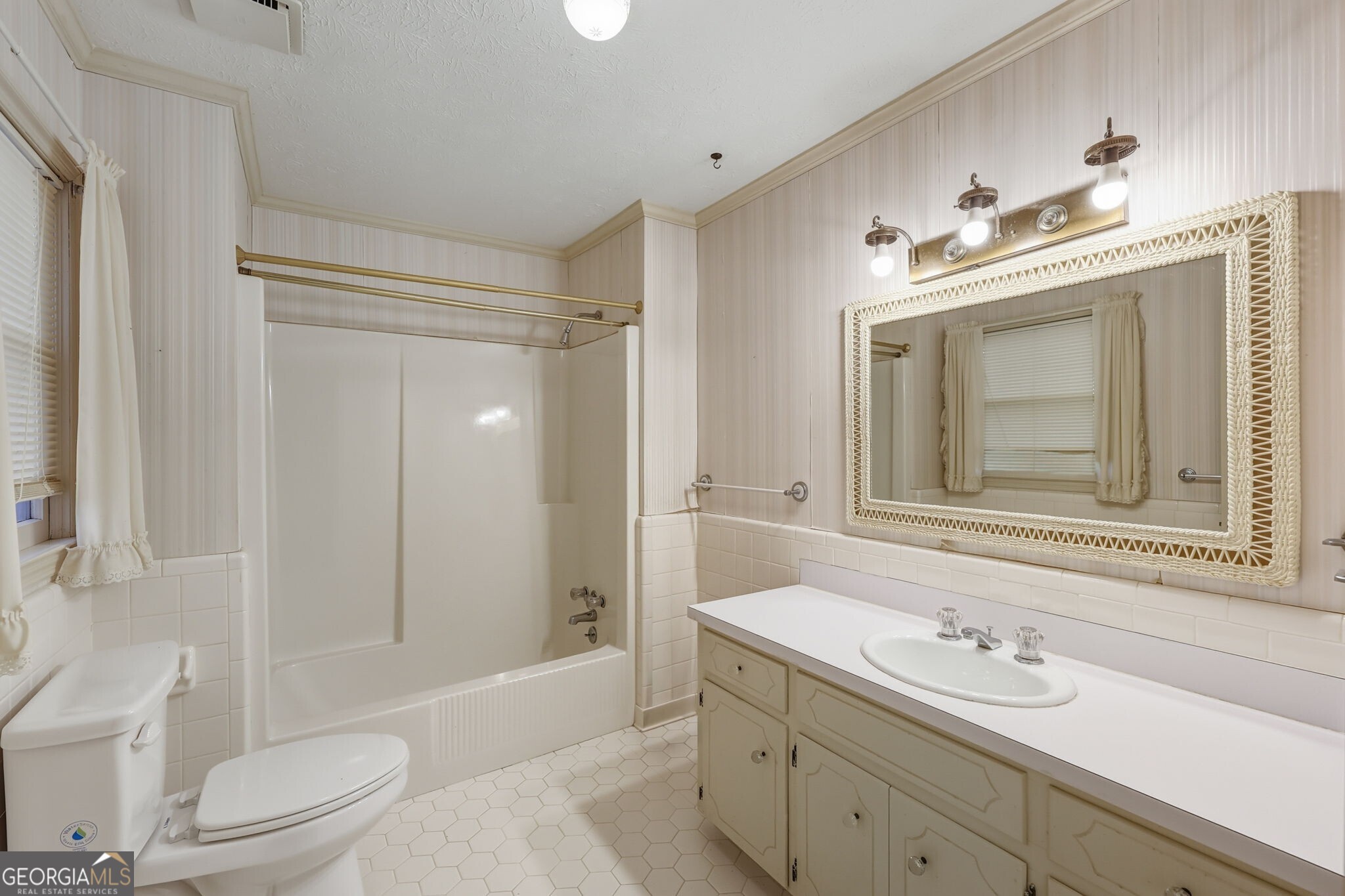 Sundown On Lanier - Residential