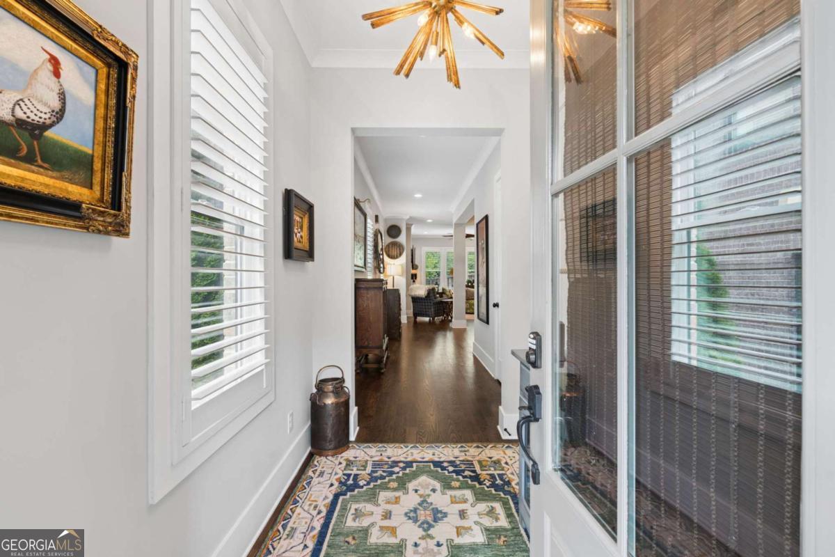 1122 Blackshear DR