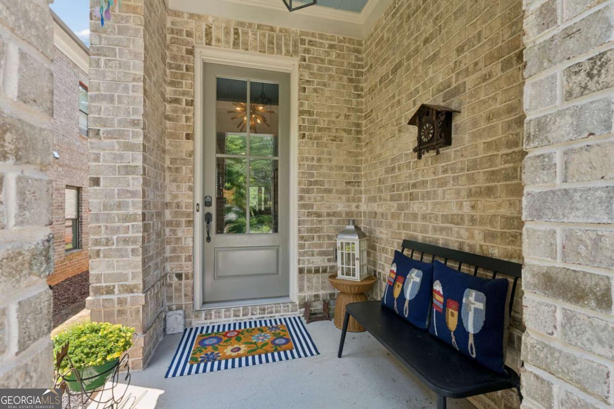 1122 Blackshear DR