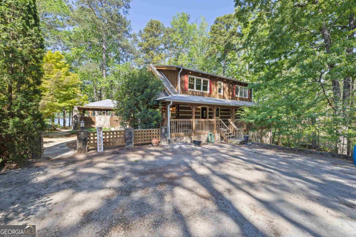 1011 Lullwater CT