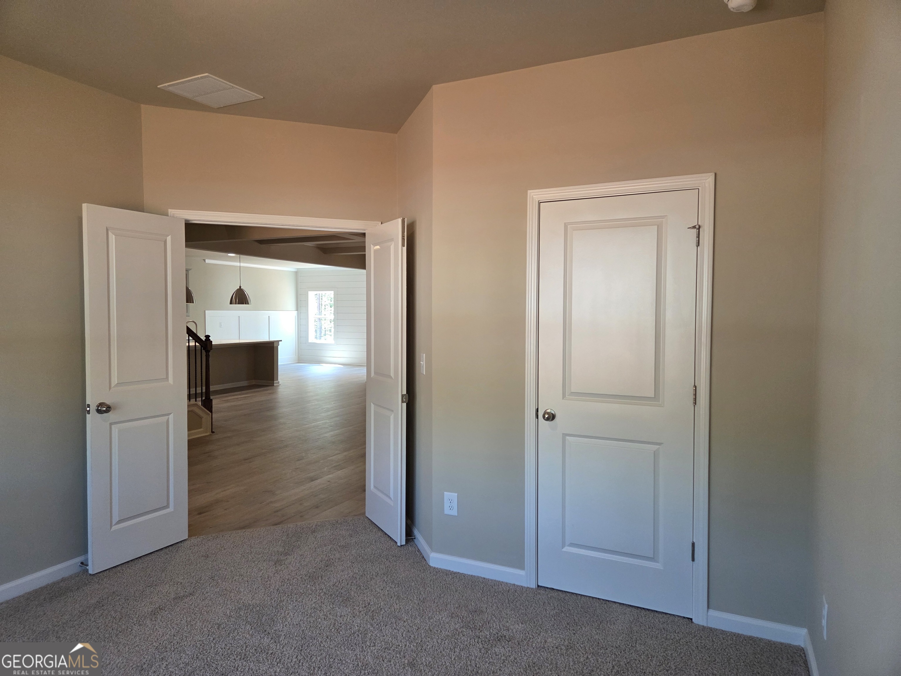293 Meadows DR