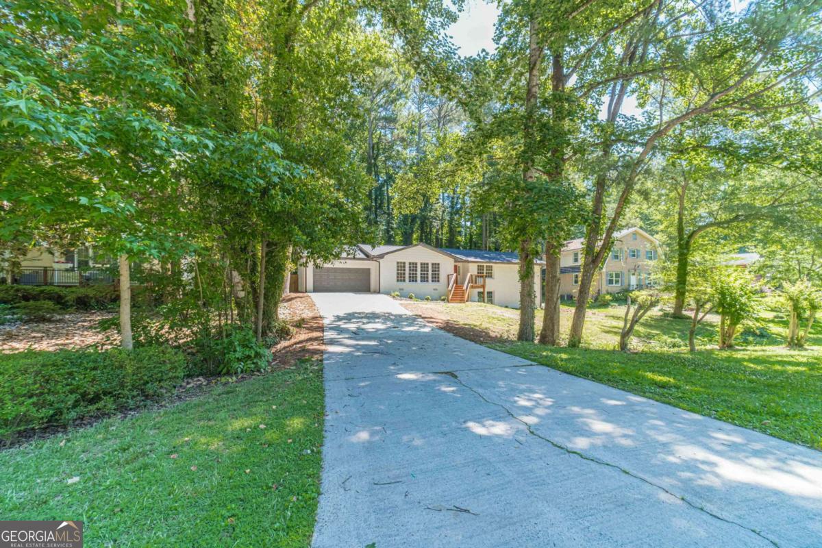 664 Hickory Ridge RD SW