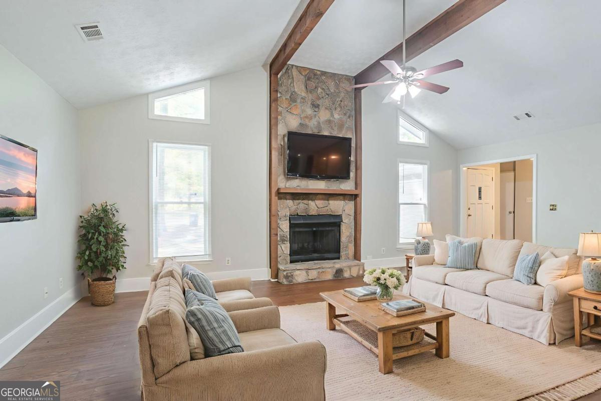 4116 Wendell WAY