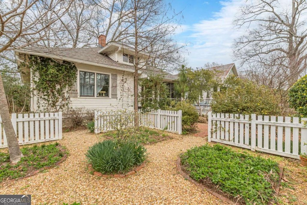 Photo of 1773 Dorsey Avenue, East Point, GA 30344 (MLS # 10711486)