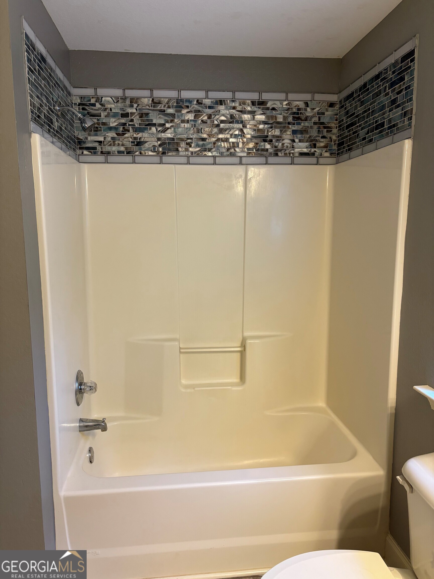 Cullowhee, North Carolina 28723, United States, 3 Bedrooms Bedrooms, ,3 BathroomsBathrooms,Residential,Active,189228