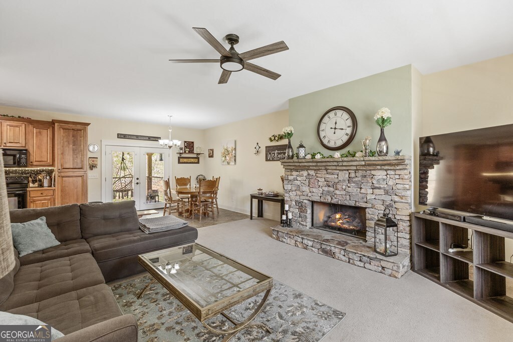 Cullowhee, North Carolina 28723, United States, 3 Bedrooms Bedrooms, ,3 BathroomsBathrooms,Residential,Active,189228