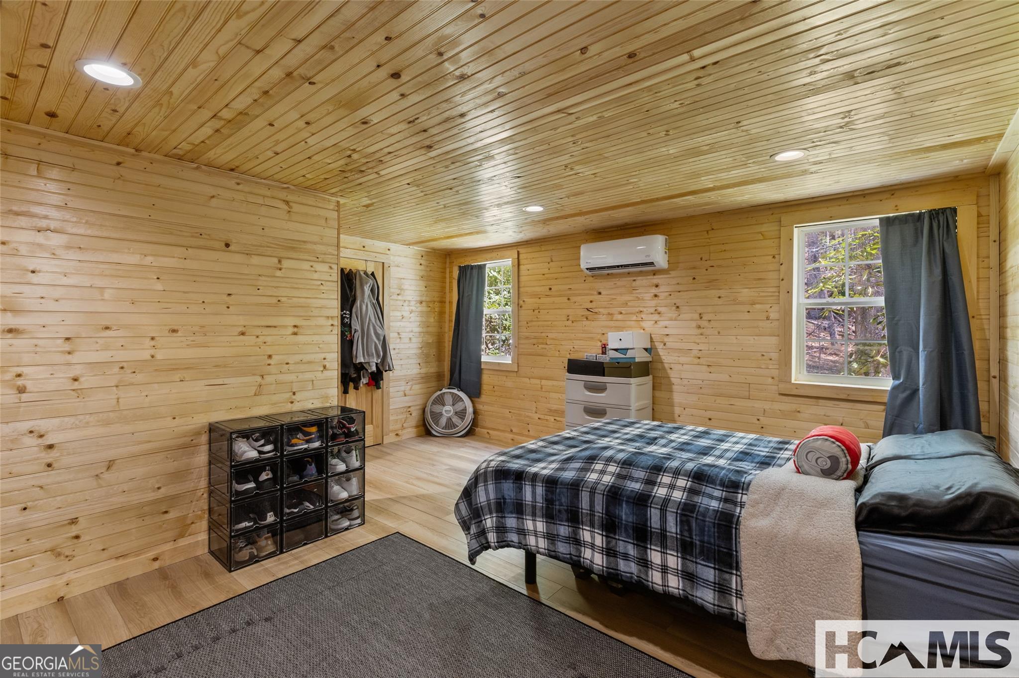 Cullowhee, North Carolina 28723, United States, 3 Bedrooms Bedrooms, ,3 BathroomsBathrooms,Residential,Active,189228