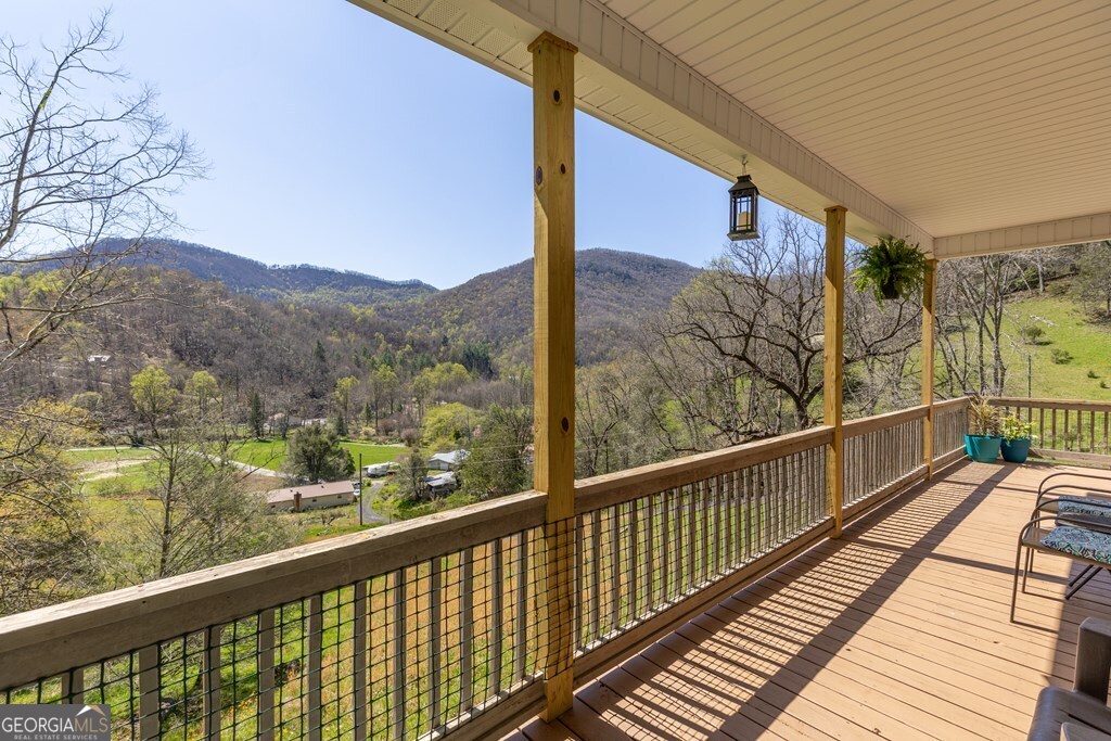 Cullowhee, North Carolina 28723, United States, 3 Bedrooms Bedrooms, ,3 BathroomsBathrooms,Residential,Active,189228