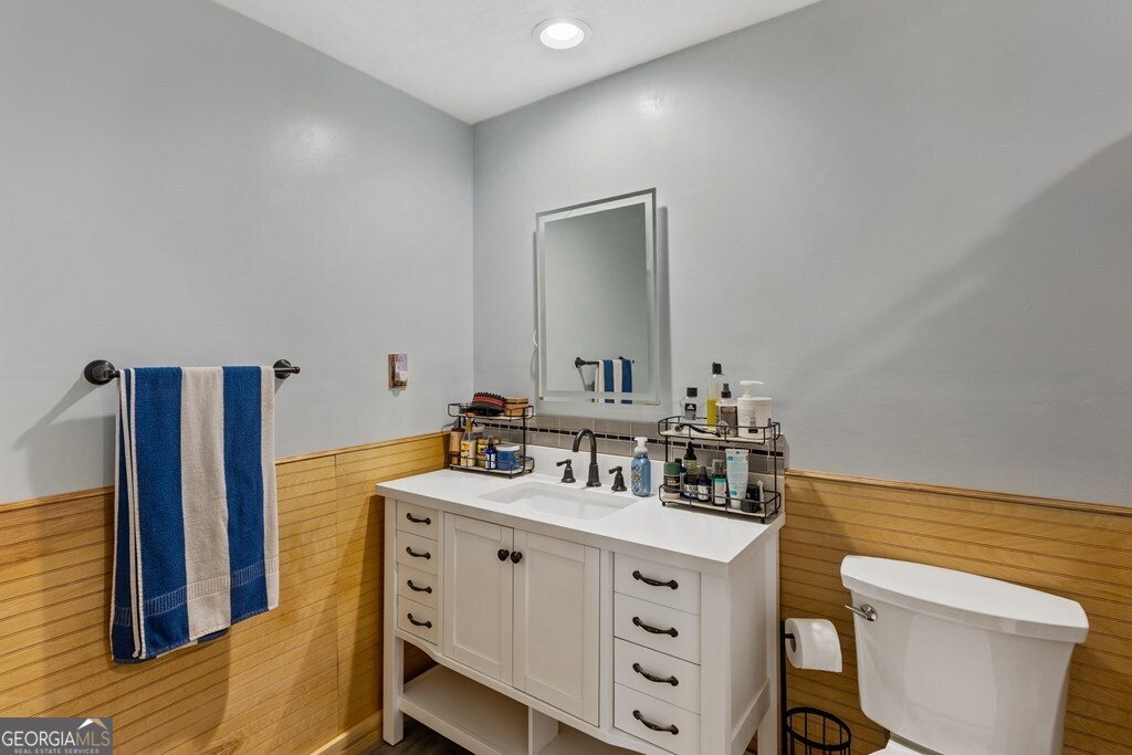 Cullowhee, North Carolina 28723, United States, 3 Bedrooms Bedrooms, ,3 BathroomsBathrooms,Residential,Active,189228