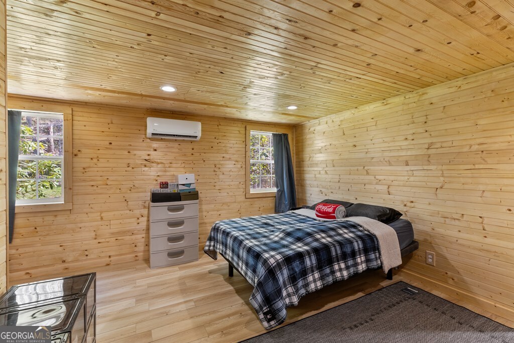 Cullowhee, North Carolina 28723, United States, 3 Bedrooms Bedrooms, ,3 BathroomsBathrooms,Residential,Active,189228